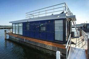 Hausboot Floating Houses Blue Active in Ribnitz-Damgarten, Ribnitz-Damgarten